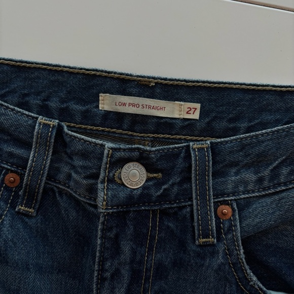 Levi's Straight Jeans - Picture 3 of 7